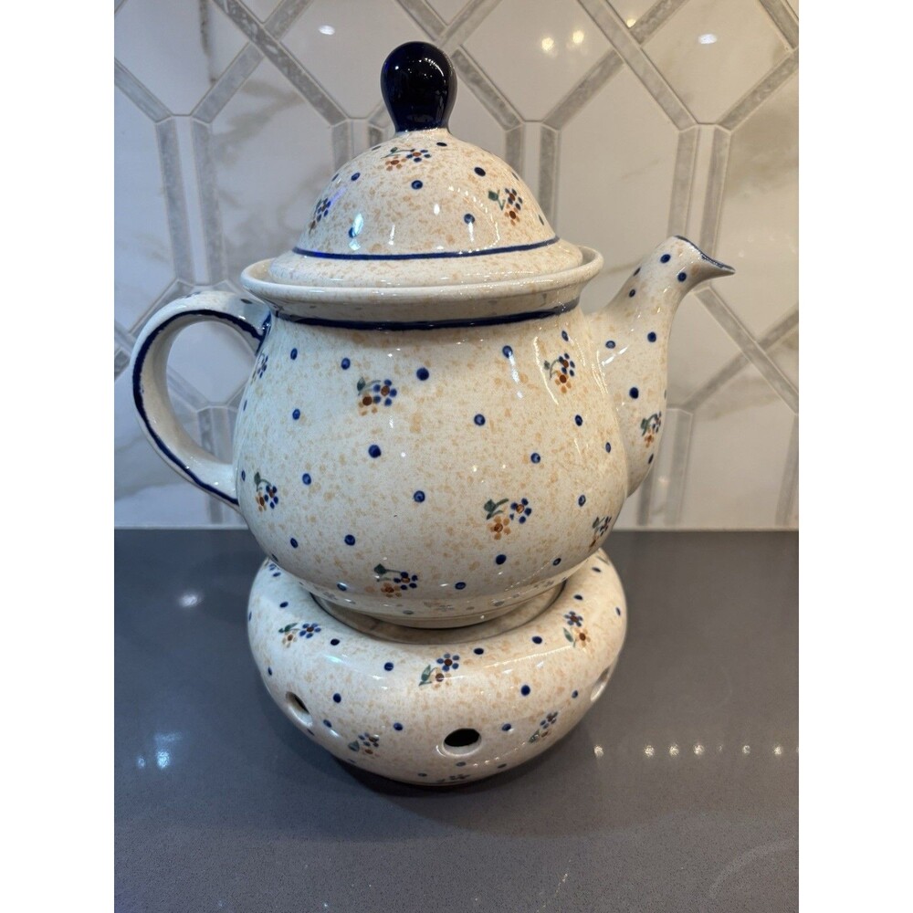 BolesΕawiec Polish Pottery 1.5-Liter Teapot With Lid And Matching Warmer Set